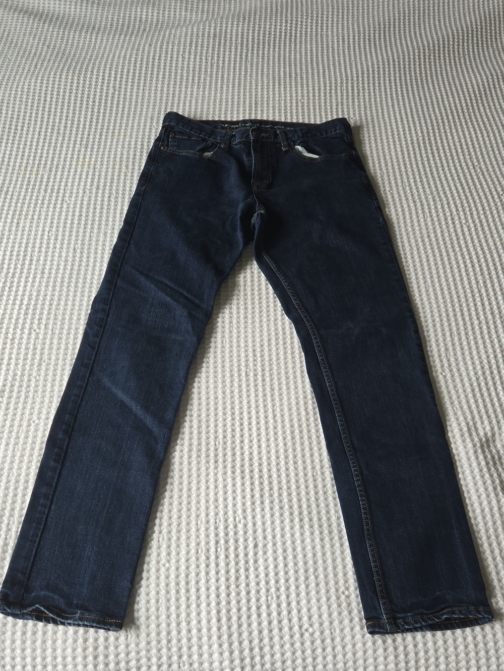 Old Navy Men's Athletic Fit Stretch Jeans in Dark Blue Indigo